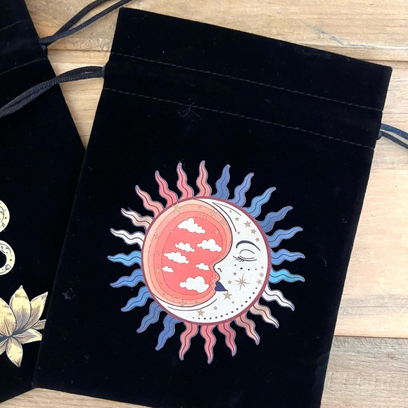 New! Black Velvet Witchy Jewelry Crystal or Tarot Card Pouch - Picture 2 of 4